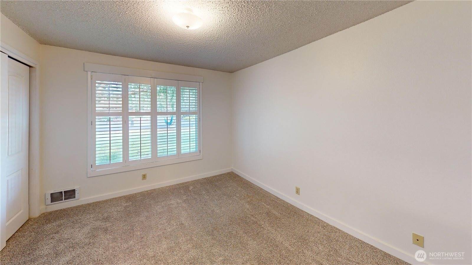 6963 Steelhead Lane, Burlington, WA 98233