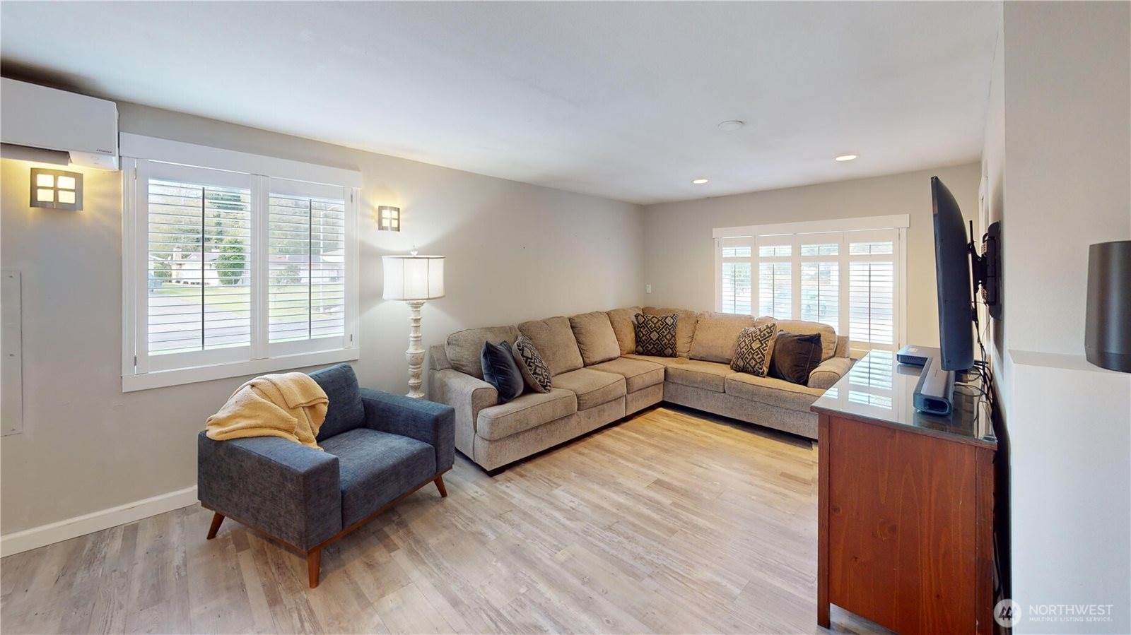 6963 Steelhead Lane, Burlington, WA 98233