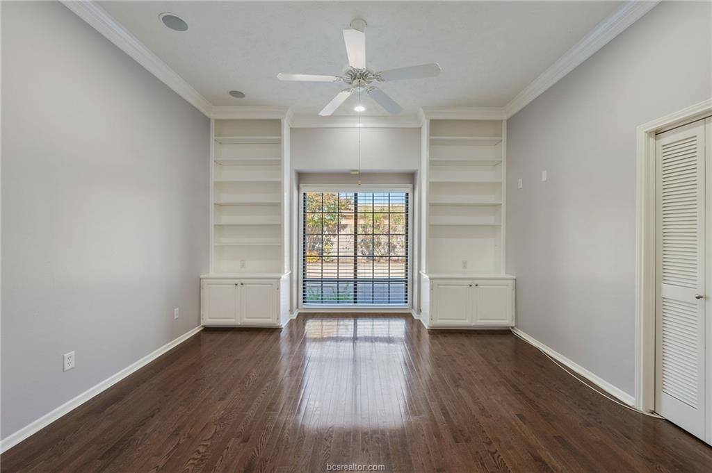 1205 Brook Hollow Drive, Bryan, TX 77802