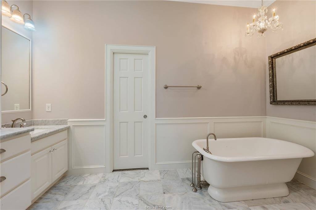 1205 Brook Hollow Drive, Bryan, TX 77802