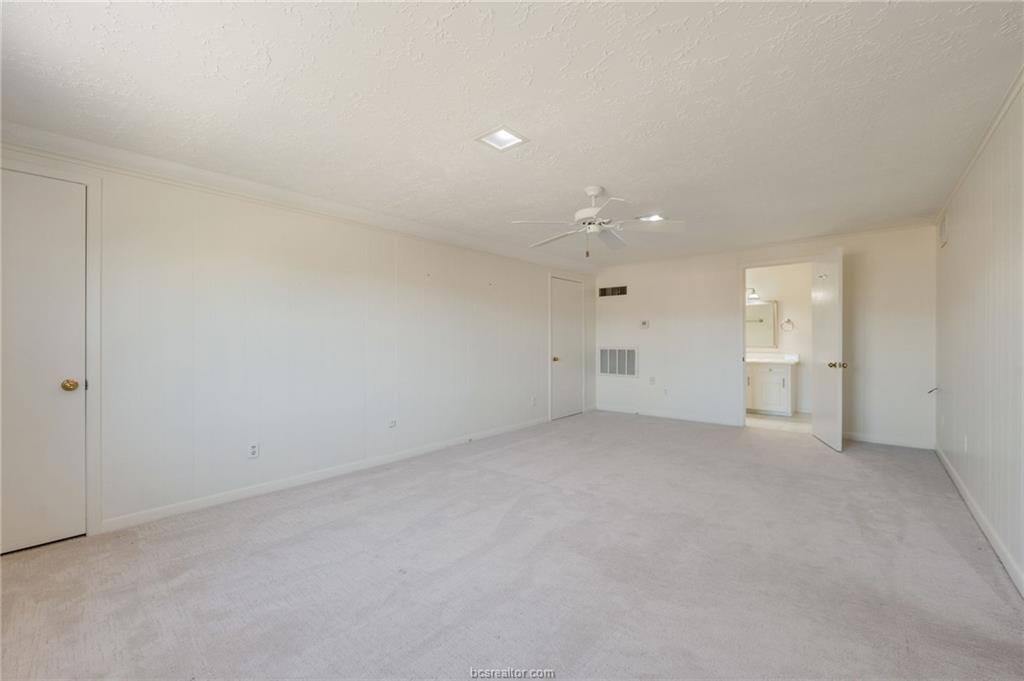 1205 Brook Hollow Drive, Bryan, TX 77802