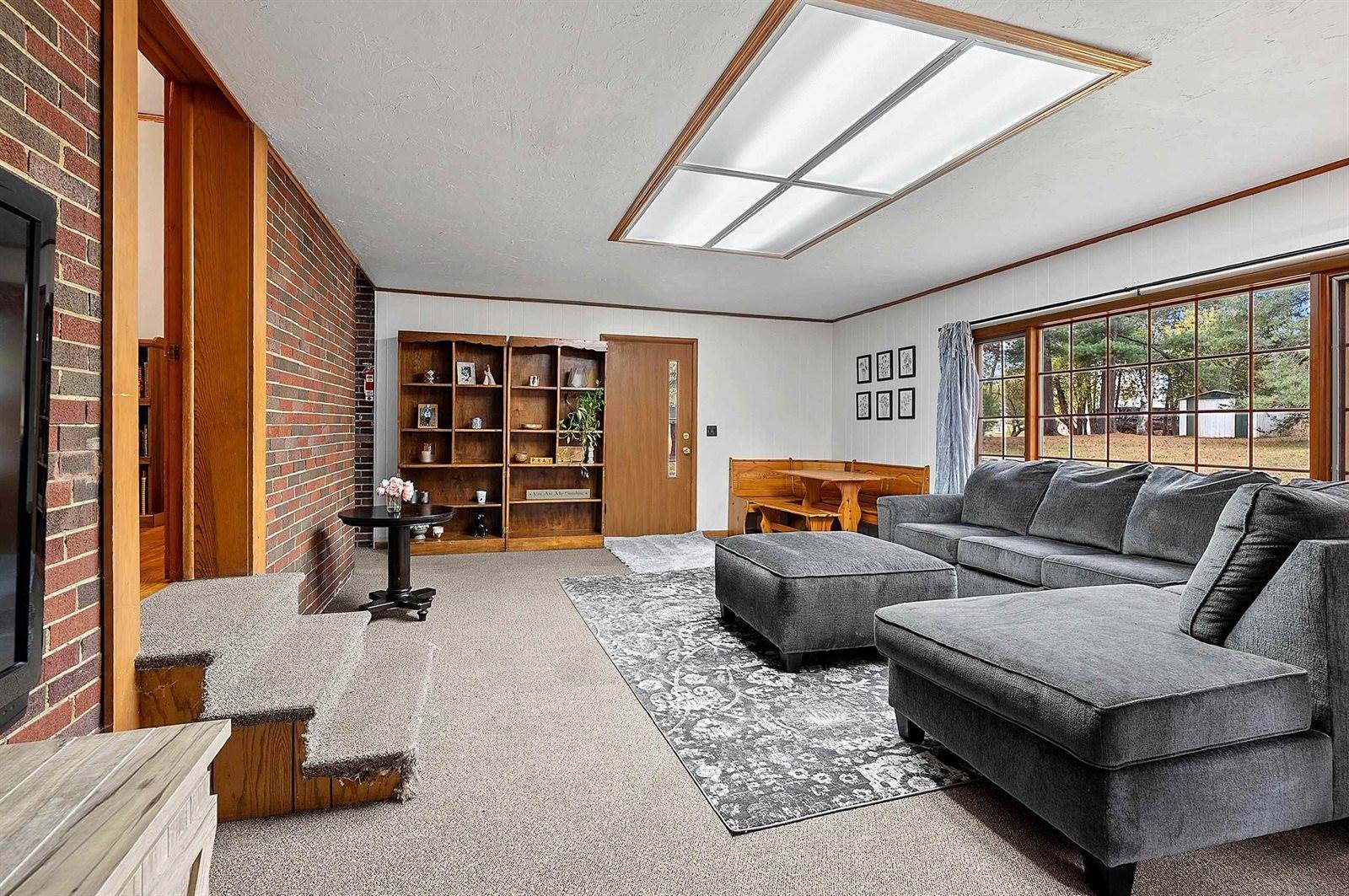 702 Mira Avenue, Crivitz, WI 54114