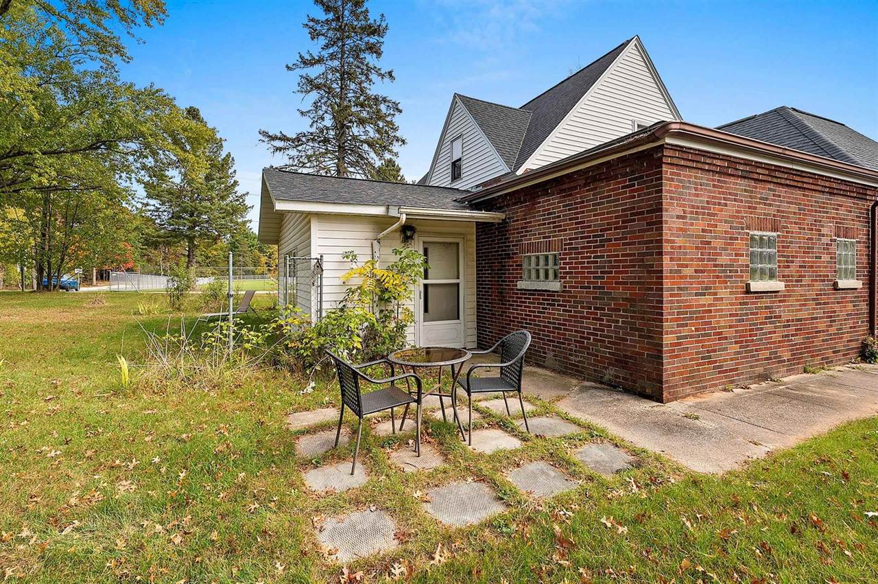 702 Mira Avenue, Crivitz, WI 54114