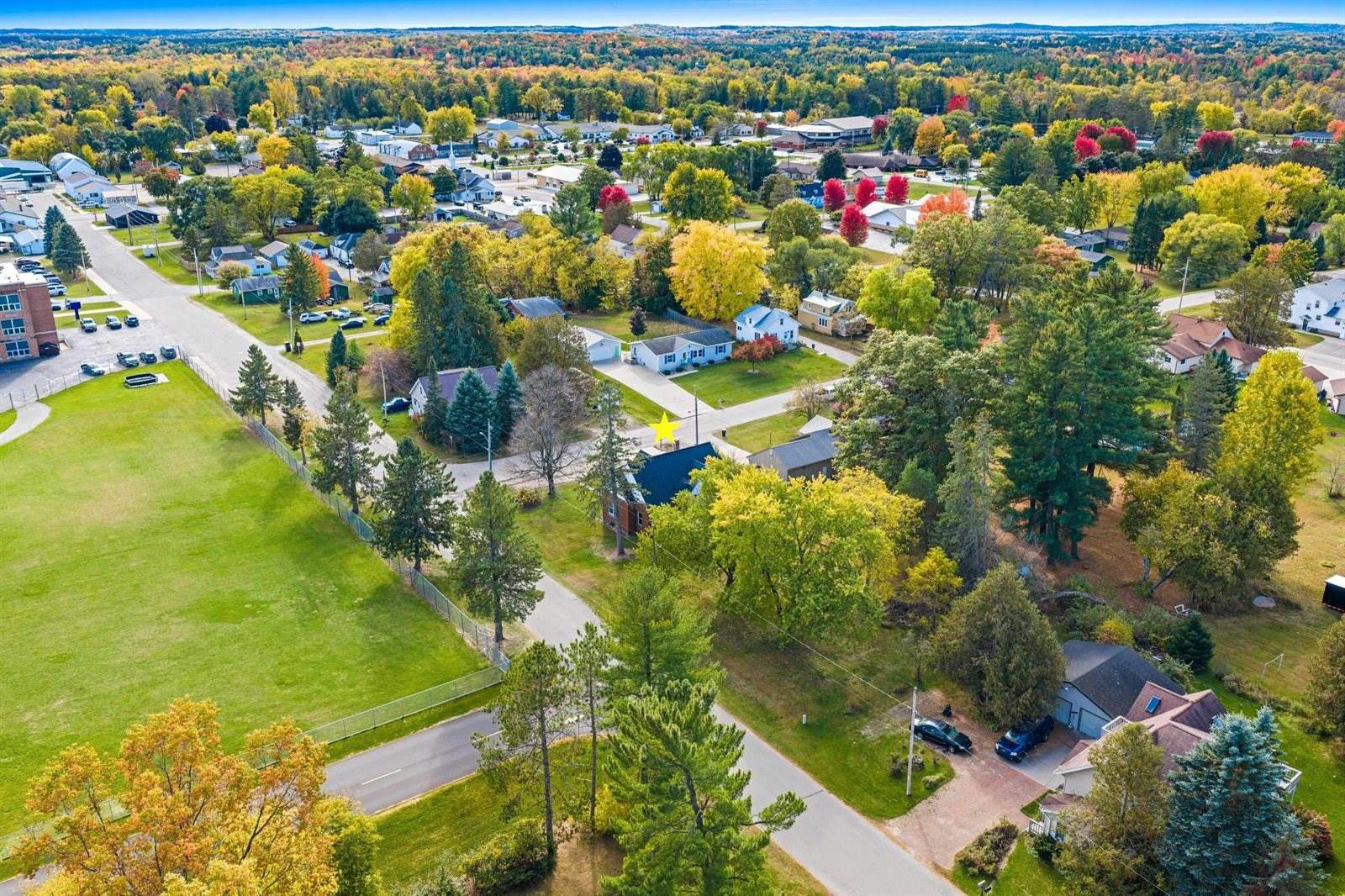 702 Mira Avenue, Crivitz, WI 54114