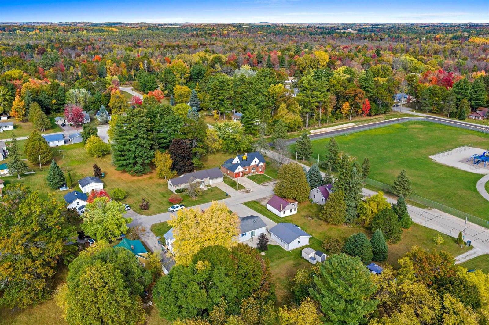 702 Mira Avenue, Crivitz, WI 54114