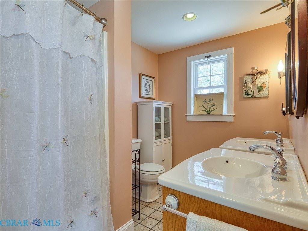 9078 Stump Point Road, Hayes, VA 23072