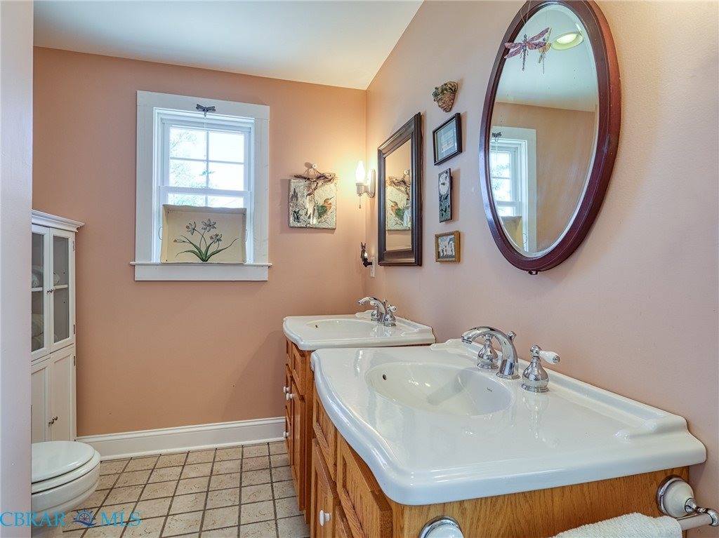 9078 Stump Point Road, Hayes, VA 23072