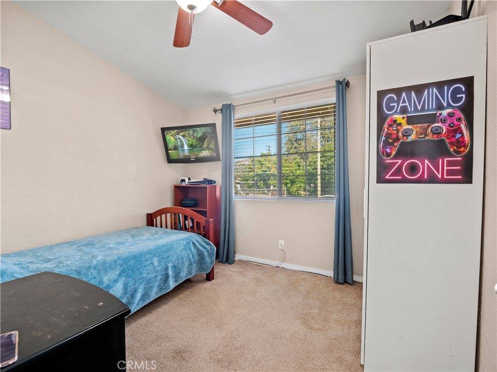 18920 Felbridge, Canyon Country, CA 91351