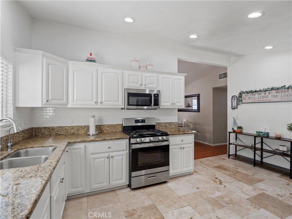 18920 Felbridge, Canyon Country, CA 91351