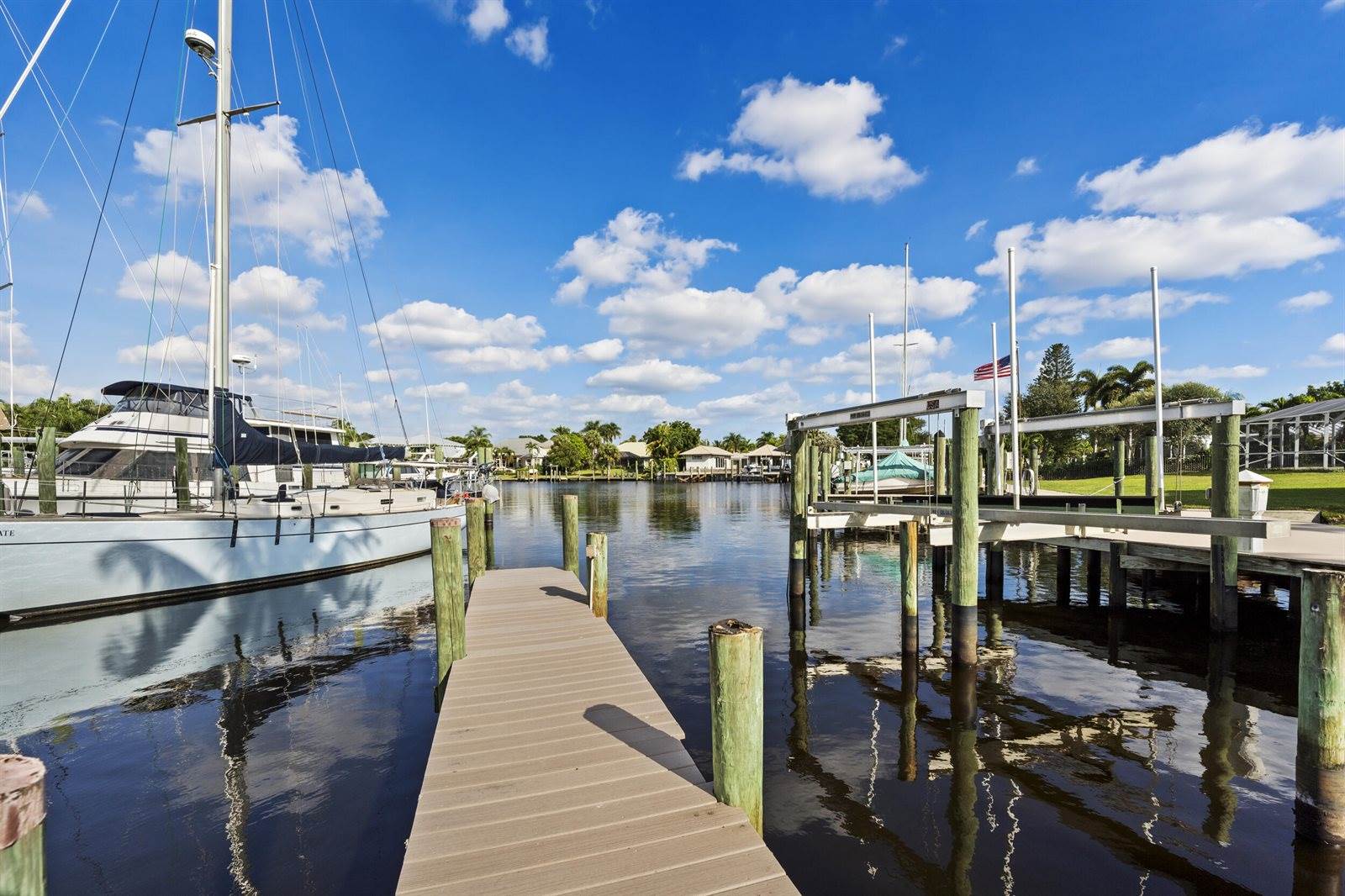 2807 NW St Lucie Lane, Stuart, FL 34994