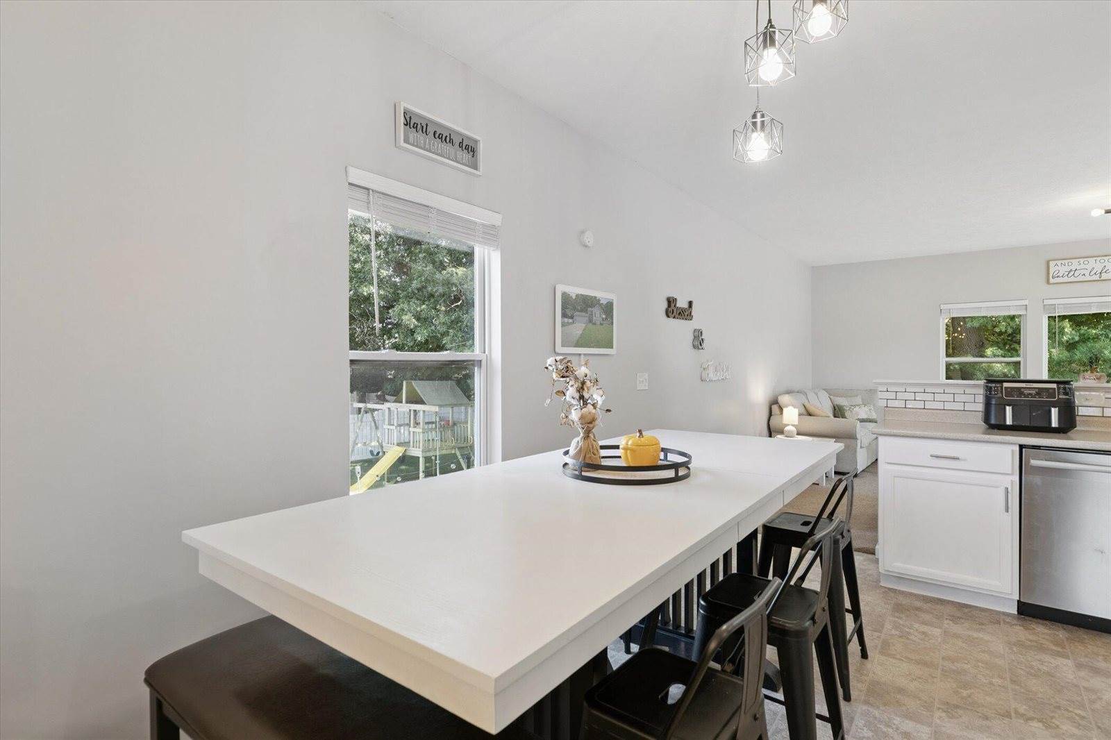 6971 Annandale Drive, Kalamazoo, MI 49009