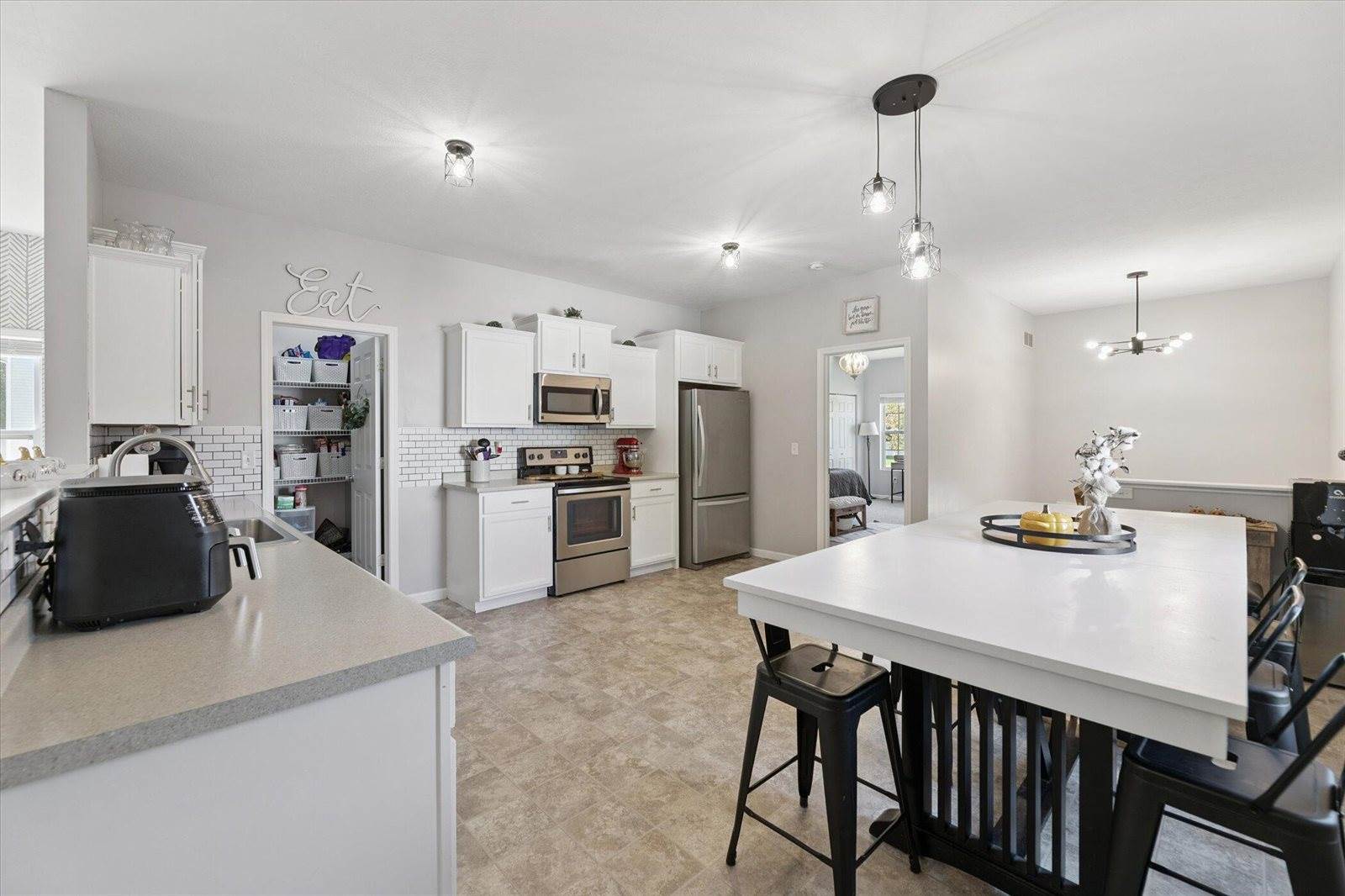 6971 Annandale Drive, Kalamazoo, MI 49009