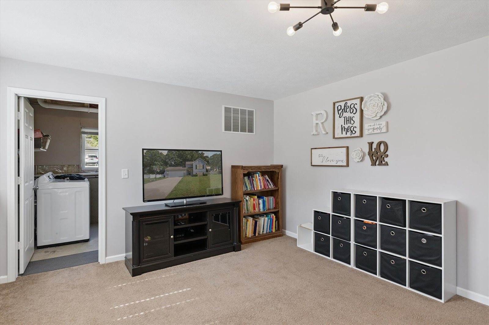 6971 Annandale Drive, Kalamazoo, MI 49009