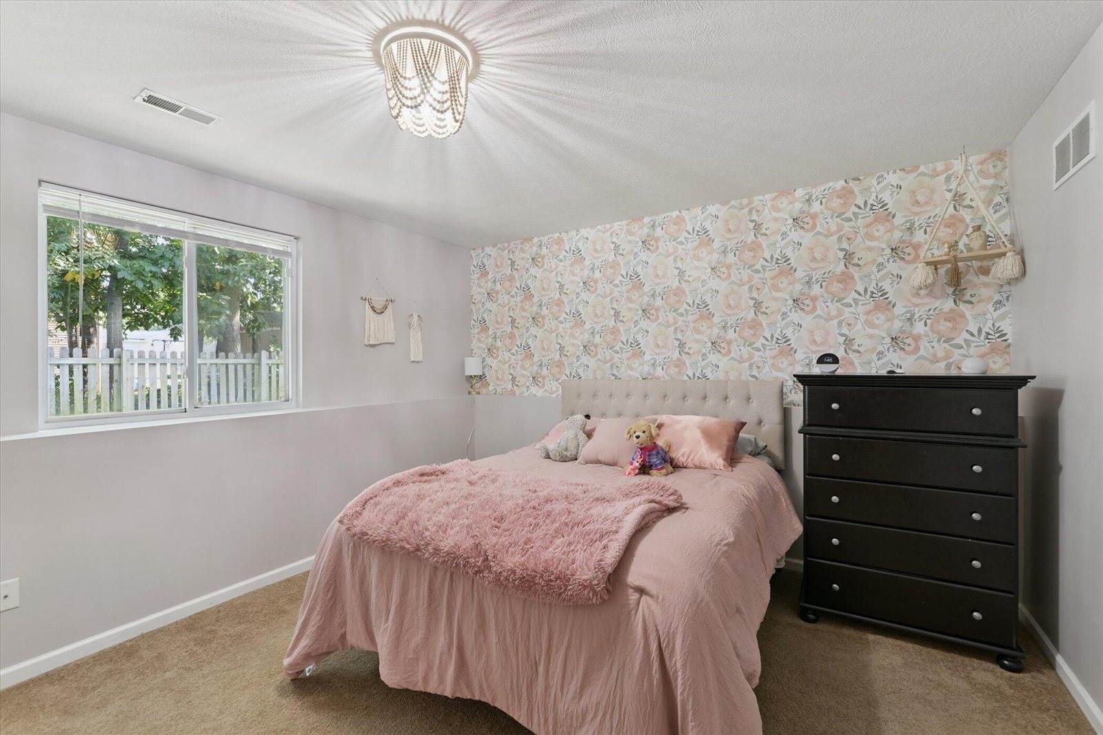 6971 Annandale Drive, Kalamazoo, MI 49009