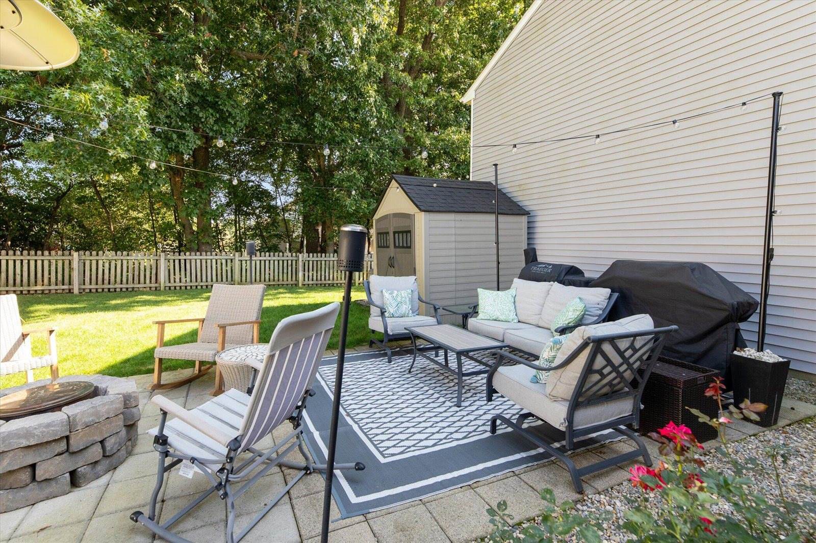 6971 Annandale Drive, Kalamazoo, MI 49009