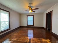 1532 SW Western AVE, Topeka, KS 66604