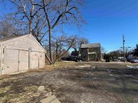 1532 SW Western AVE, Topeka, KS 66604