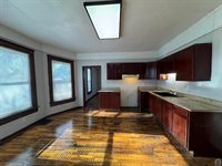 1532 SW Western AVE, Topeka, KS 66604