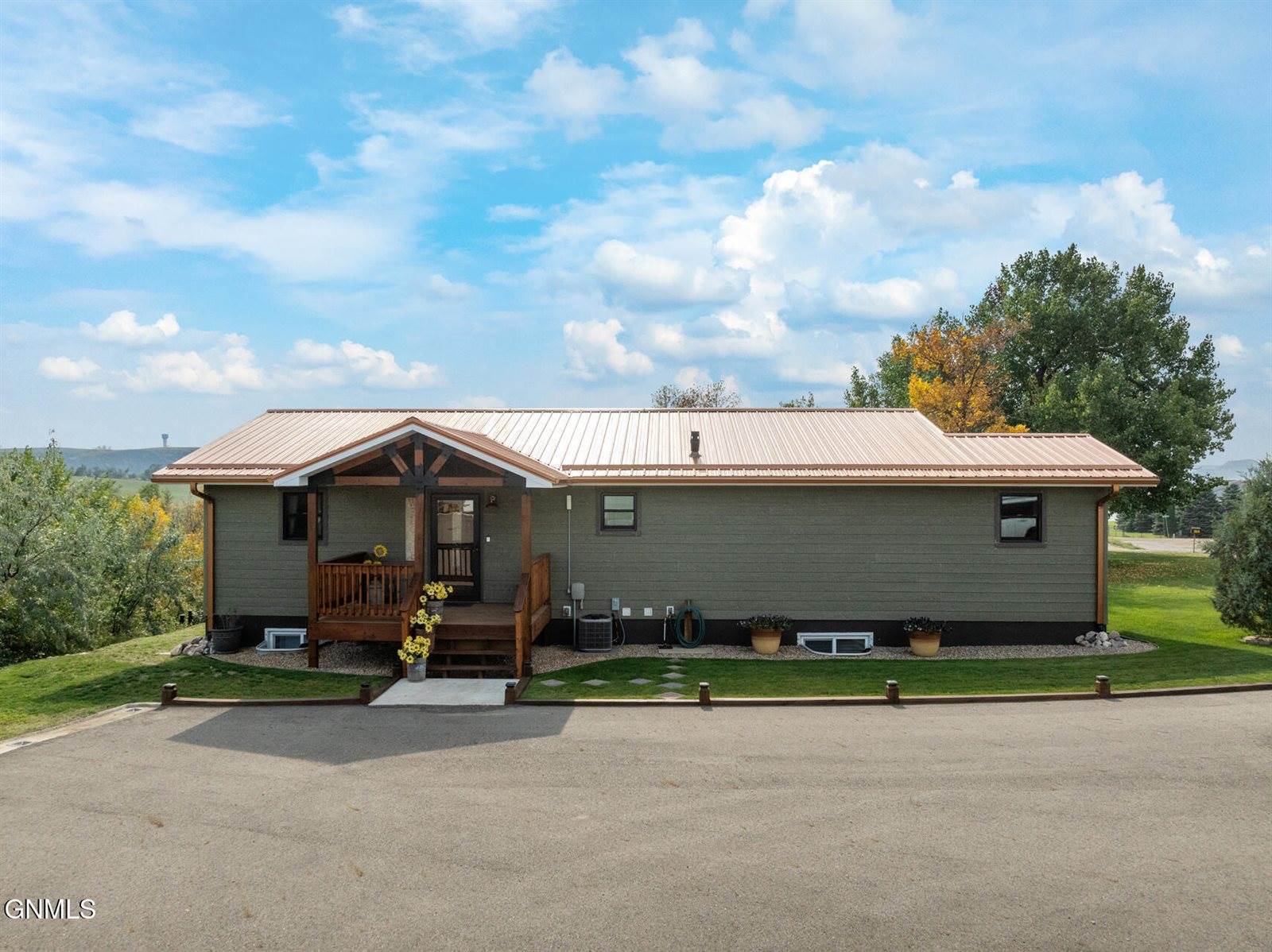 9155 41st Street NW, New Town, ND 58763