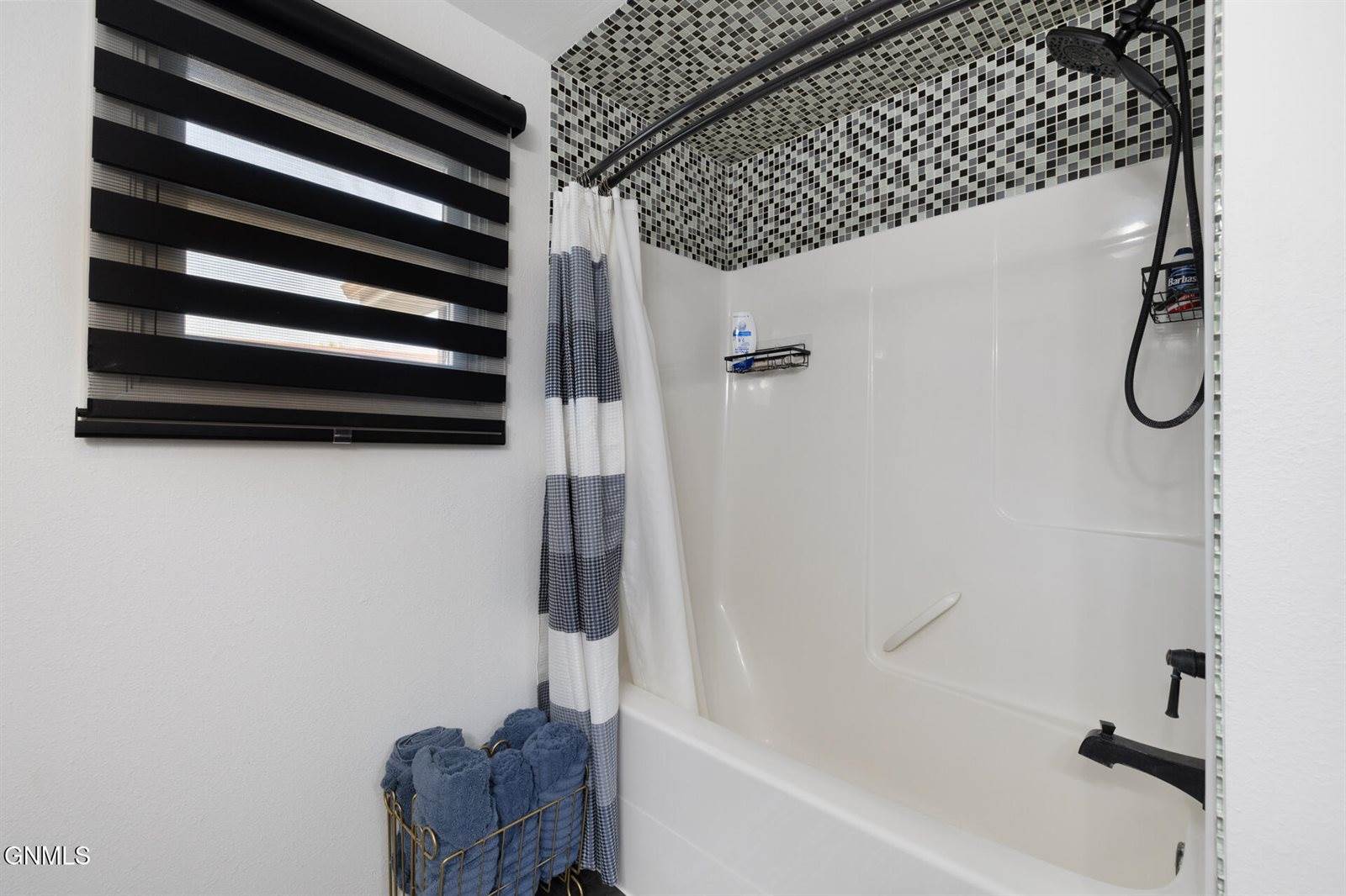 9155 41st Street NW, New Town, ND 58763