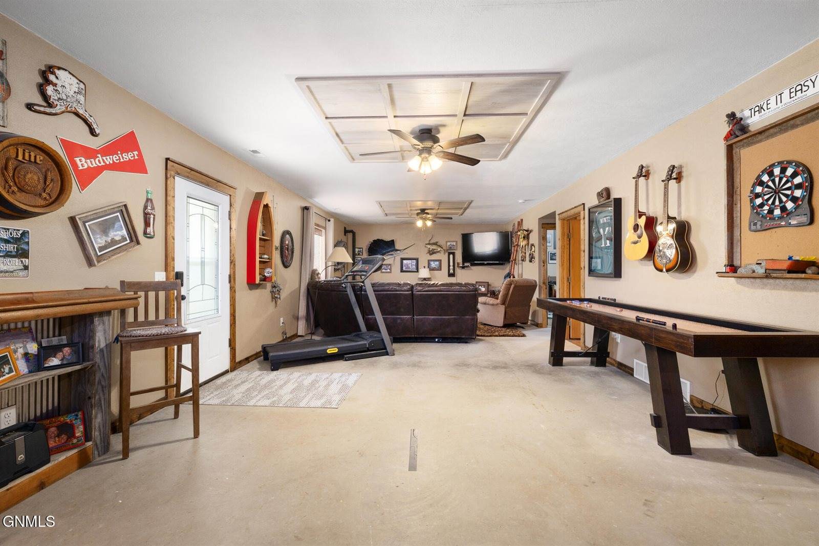 9155 41st Street NW, New Town, ND 58763