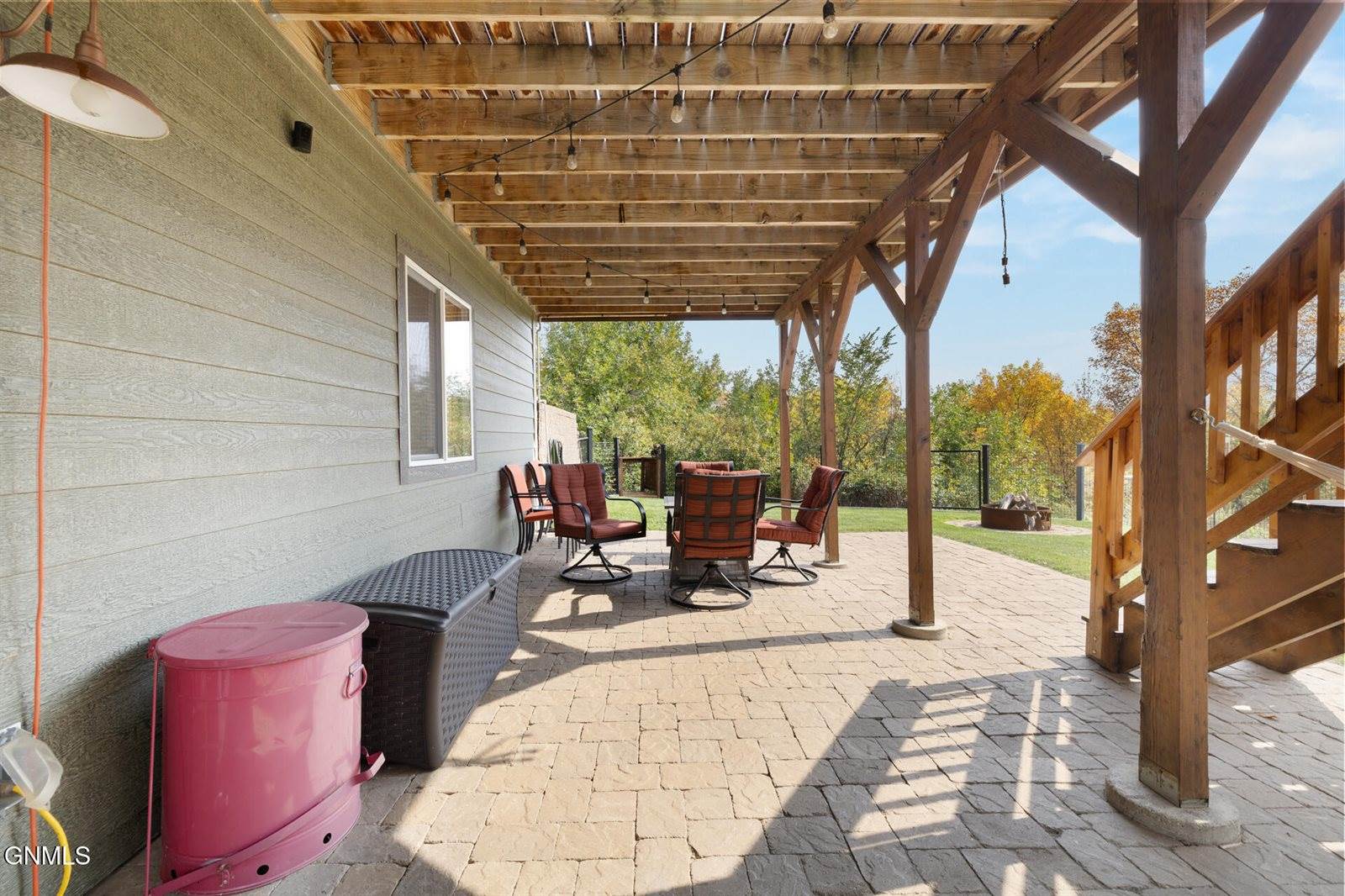 9155 41st Street NW, New Town, ND 58763