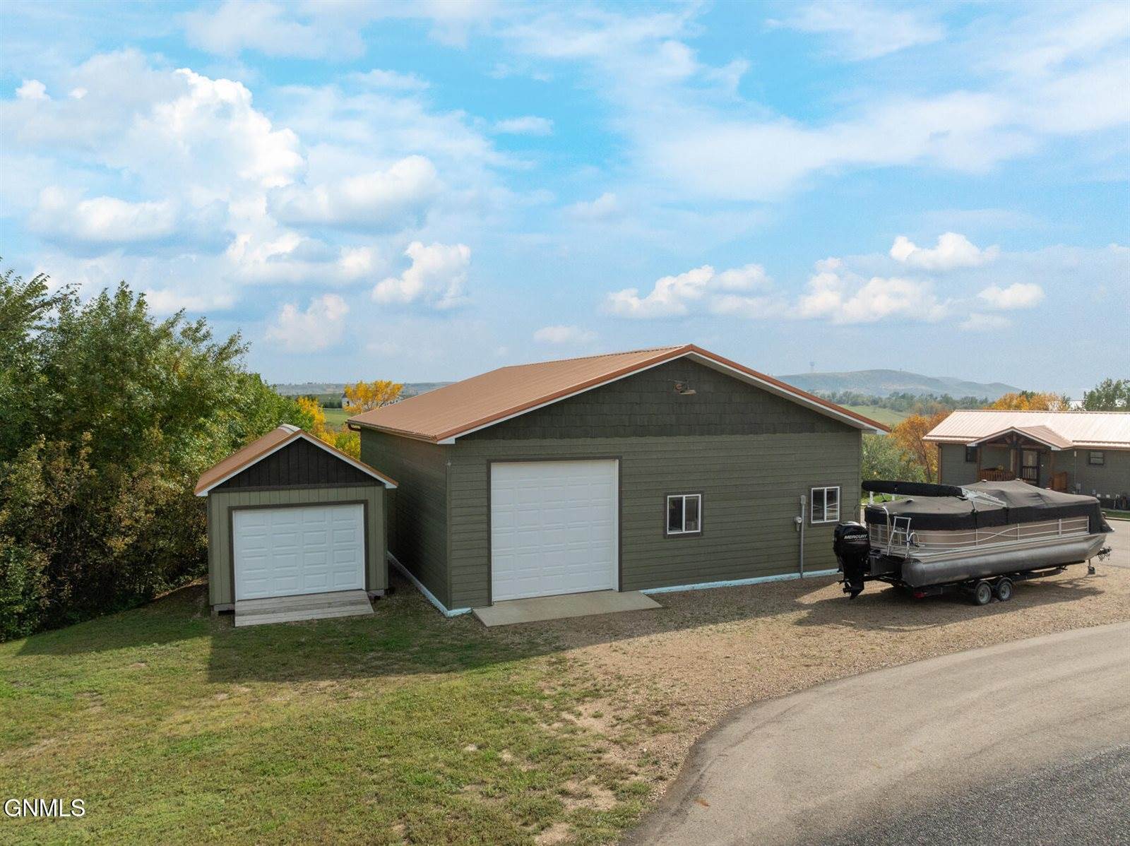 9155 41st Street NW, New Town, ND 58763