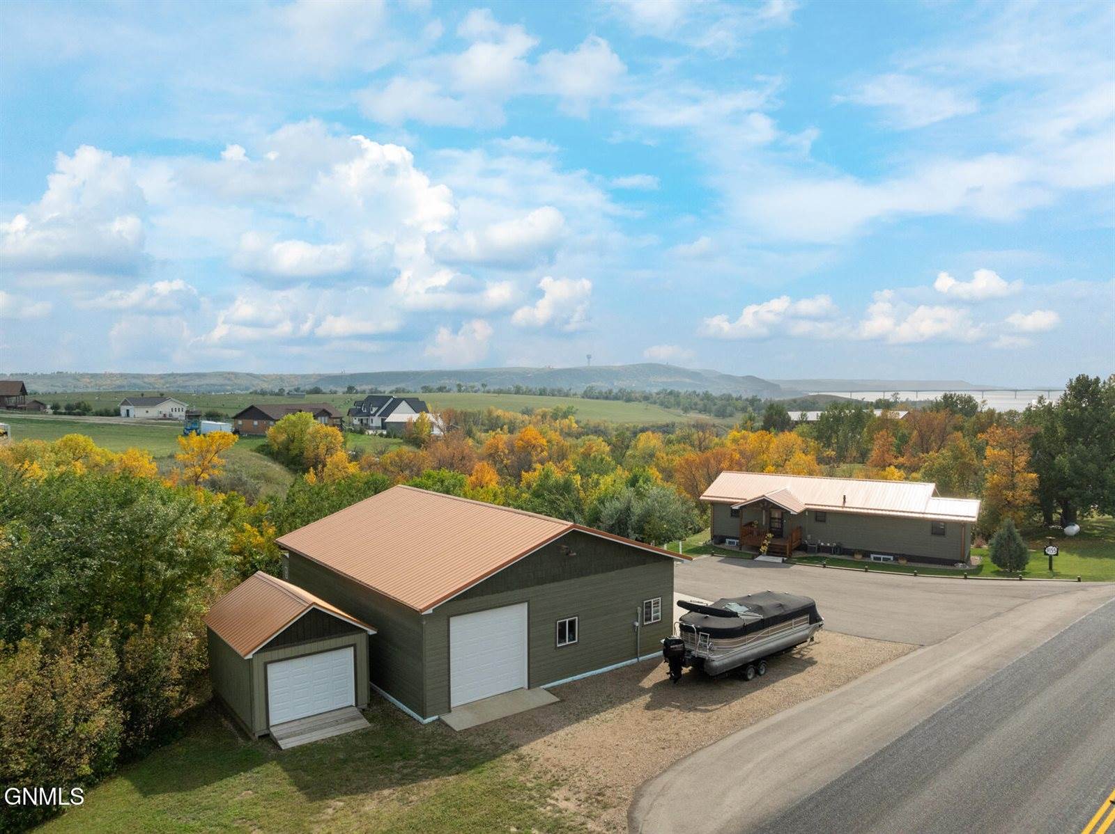 9155 41st Street NW, New Town, ND 58763