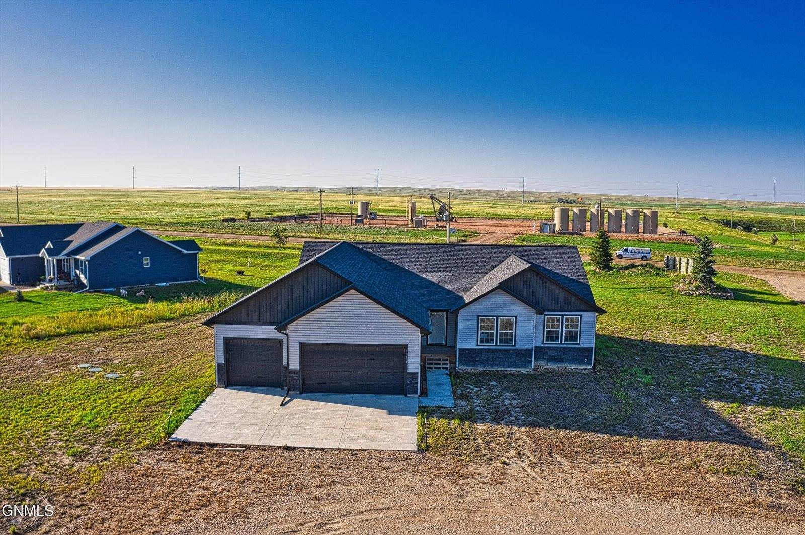 13636 Redwood Way NW, Williston, ND 58801