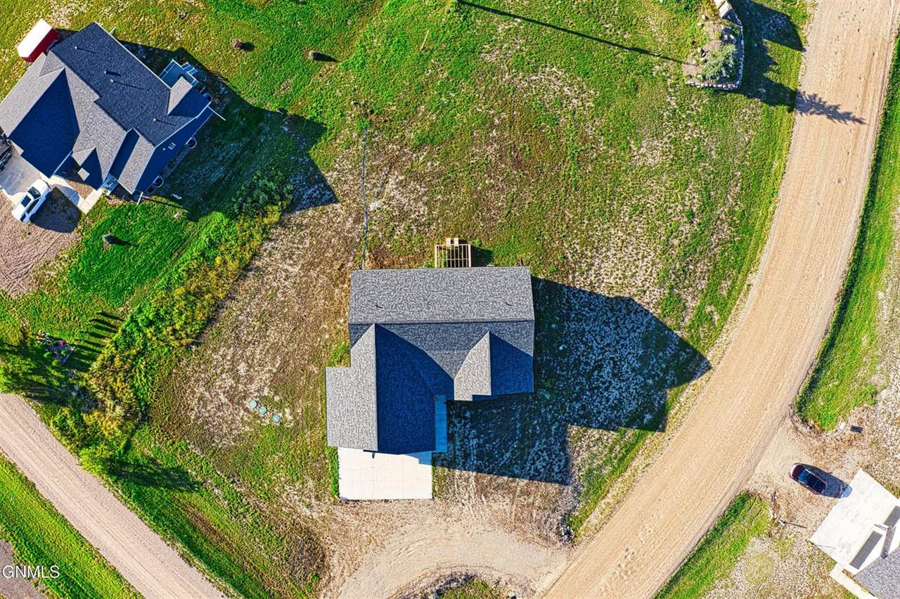 13636 Redwood Way NW, Williston, ND 58801