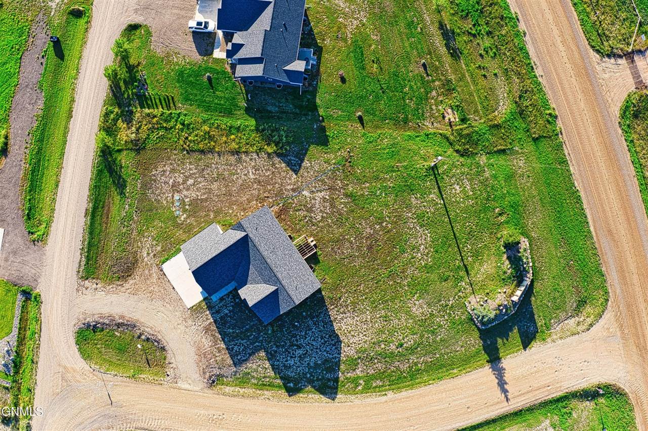 13636 Redwood Way NW, Williston, ND 58801