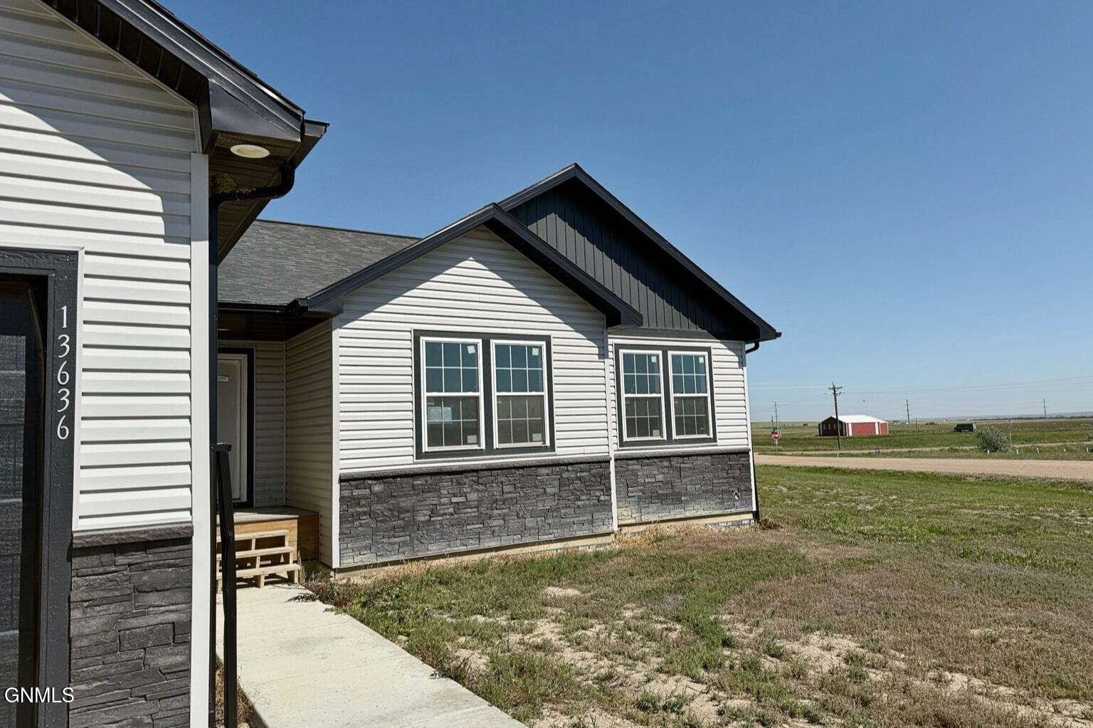 13636 Redwood Way NW, Williston, ND 58801