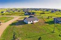 13636 Redwood Way NW, Williston, ND 58801