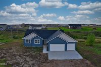 5970 137th Avenue NW, Williston, ND 58801