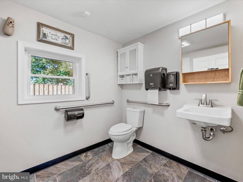 303 West 10TH Street, Front Royal, VA 22630