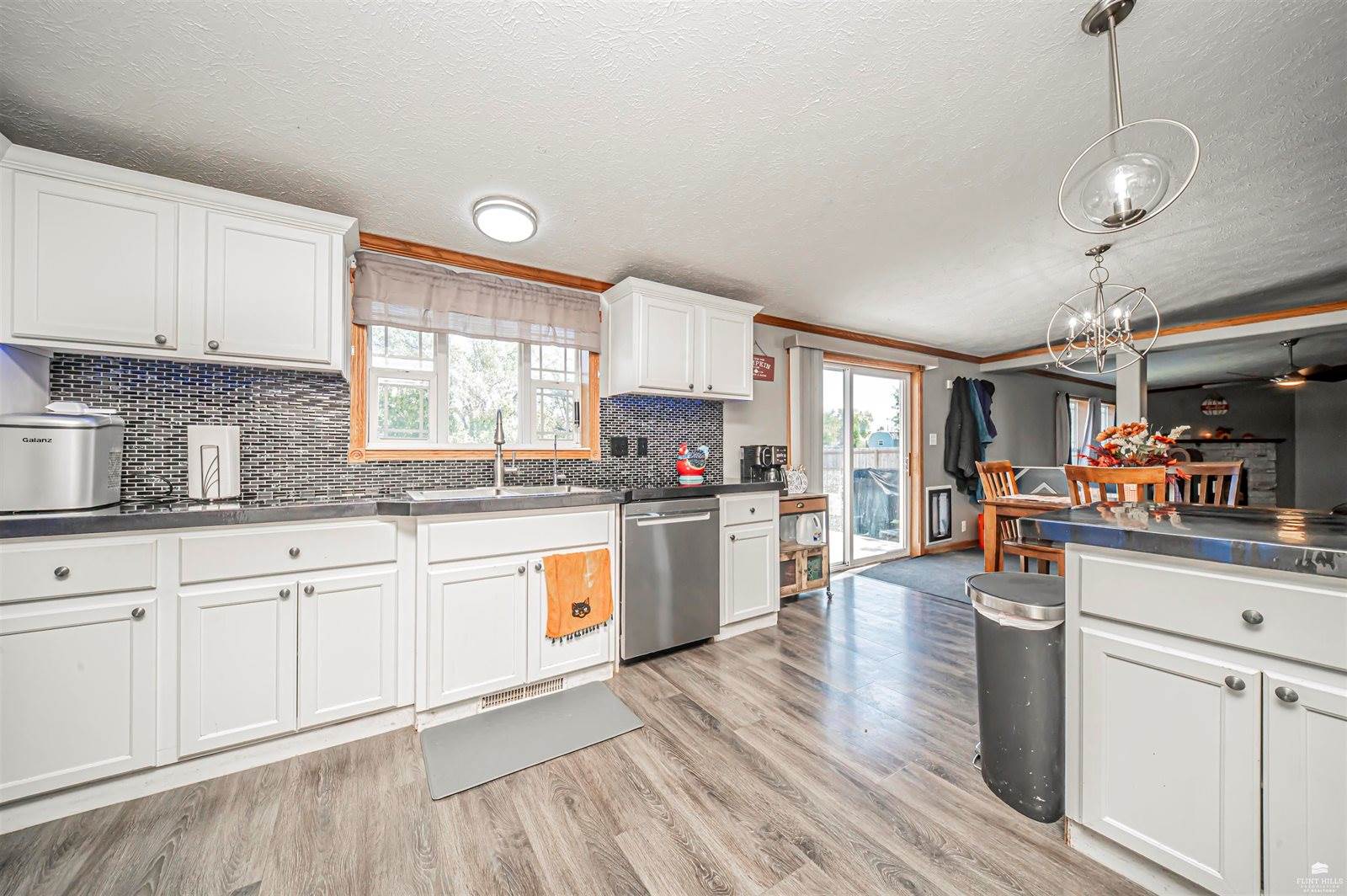 507 East 1st, Enterprise, KS 67441