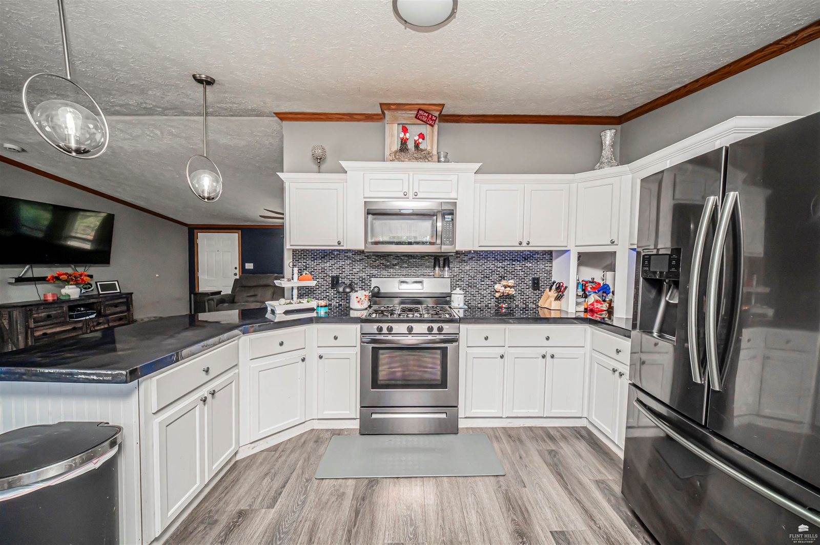 507 East 1st, Enterprise, KS 67441