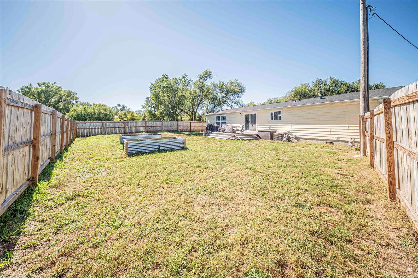 507 East 1st, Enterprise, KS 67441