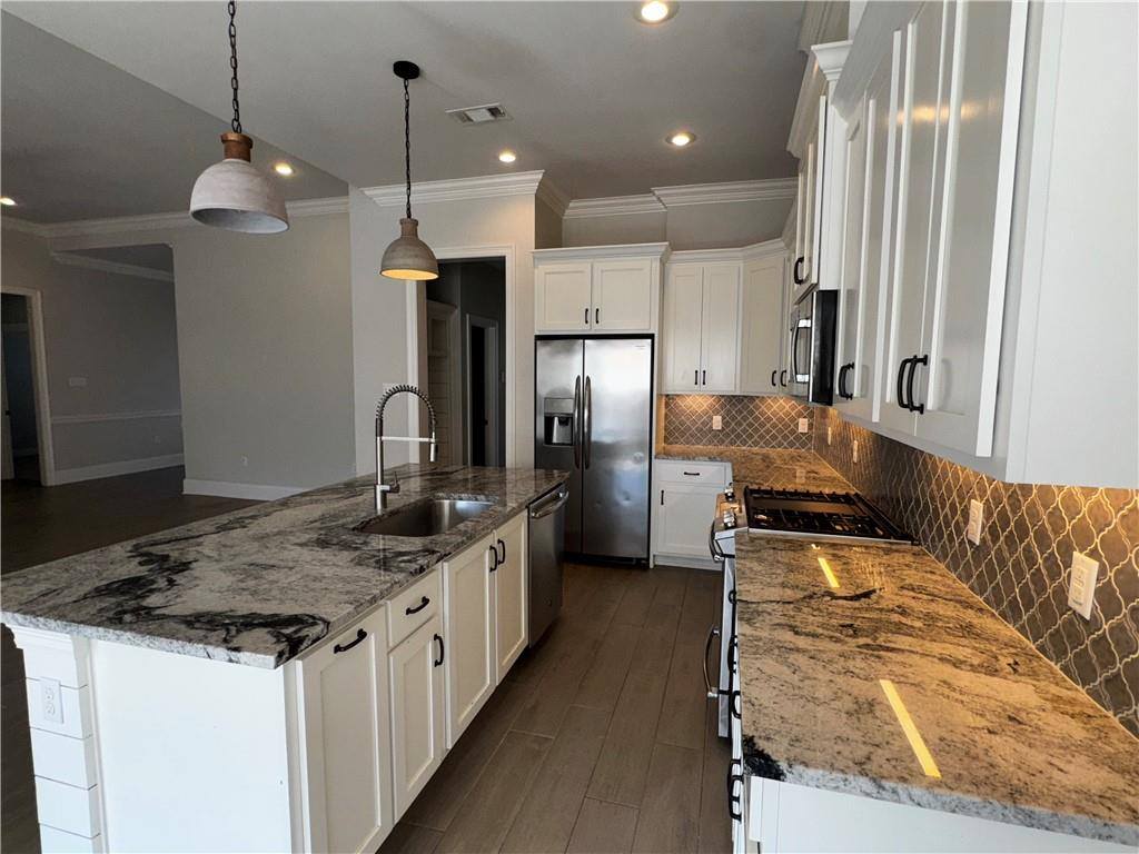 1072 Fox Sparrow Loop, Madisonville, LA 70447