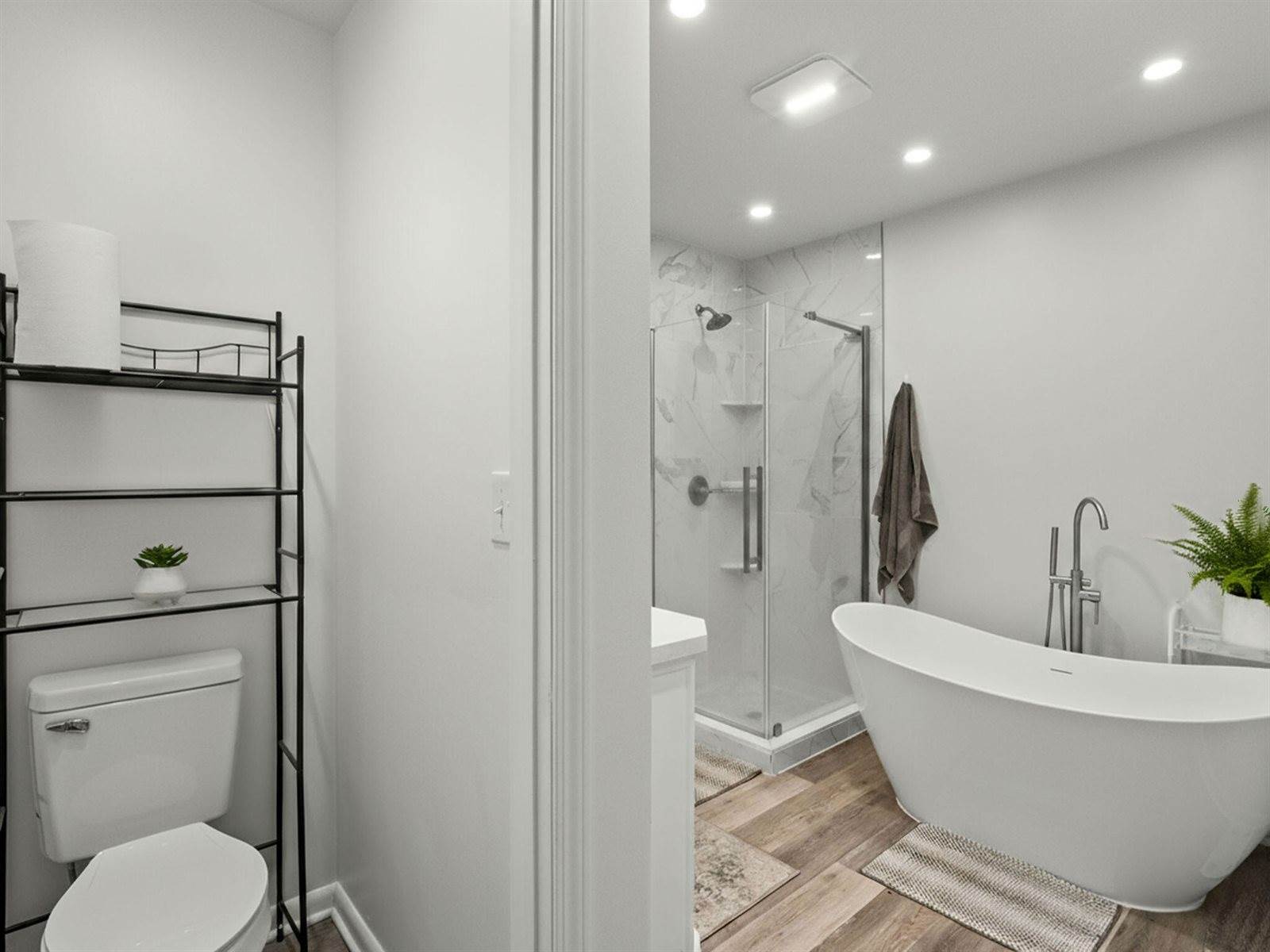 6861 LA-8, Leesville, LA 71446