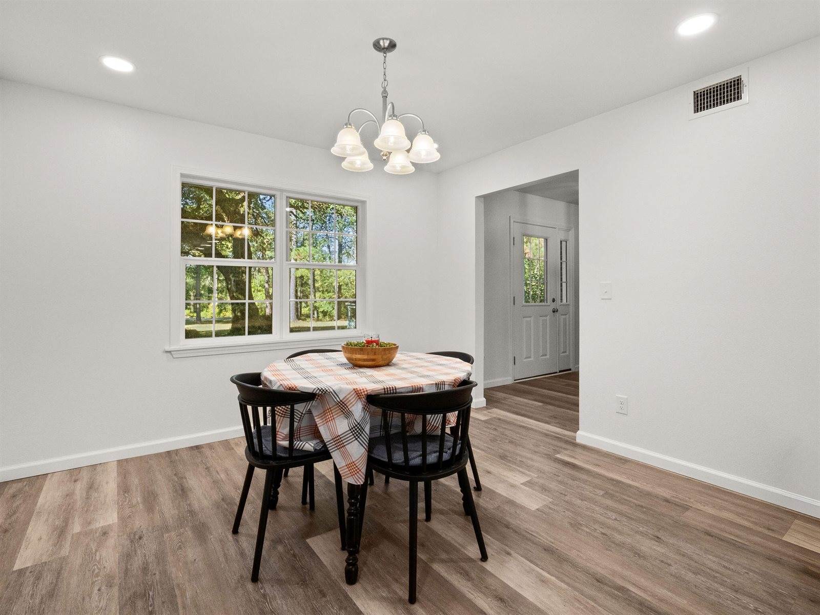 6861 LA-8, Leesville, LA 71446