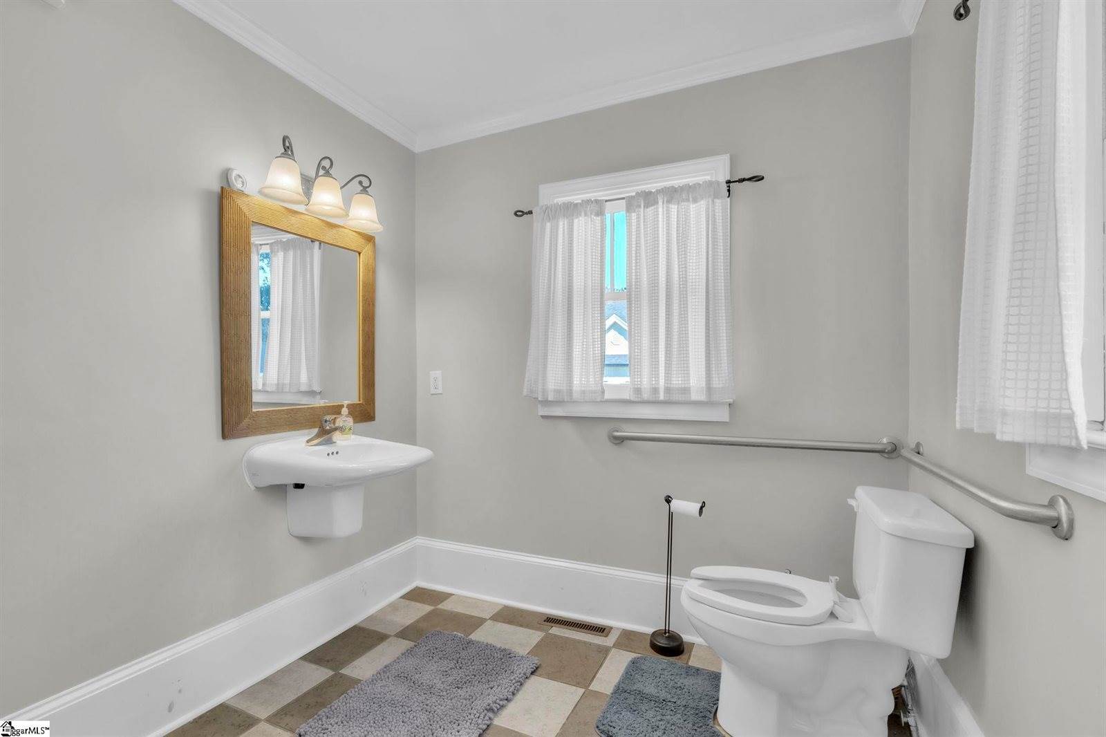 408 North Main, Greer, SC 29651