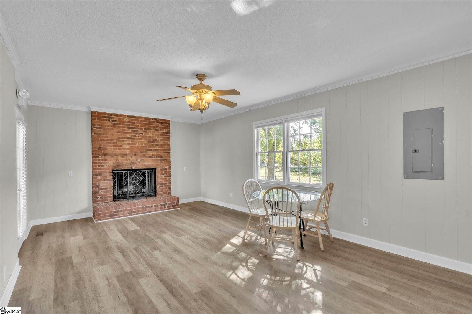 408 North Main, Greer, SC 29651