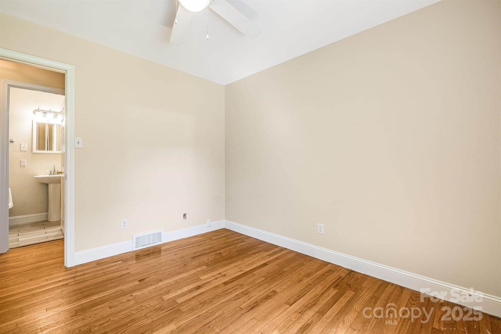 26 Elkmont Drive, Asheville, NC 28804