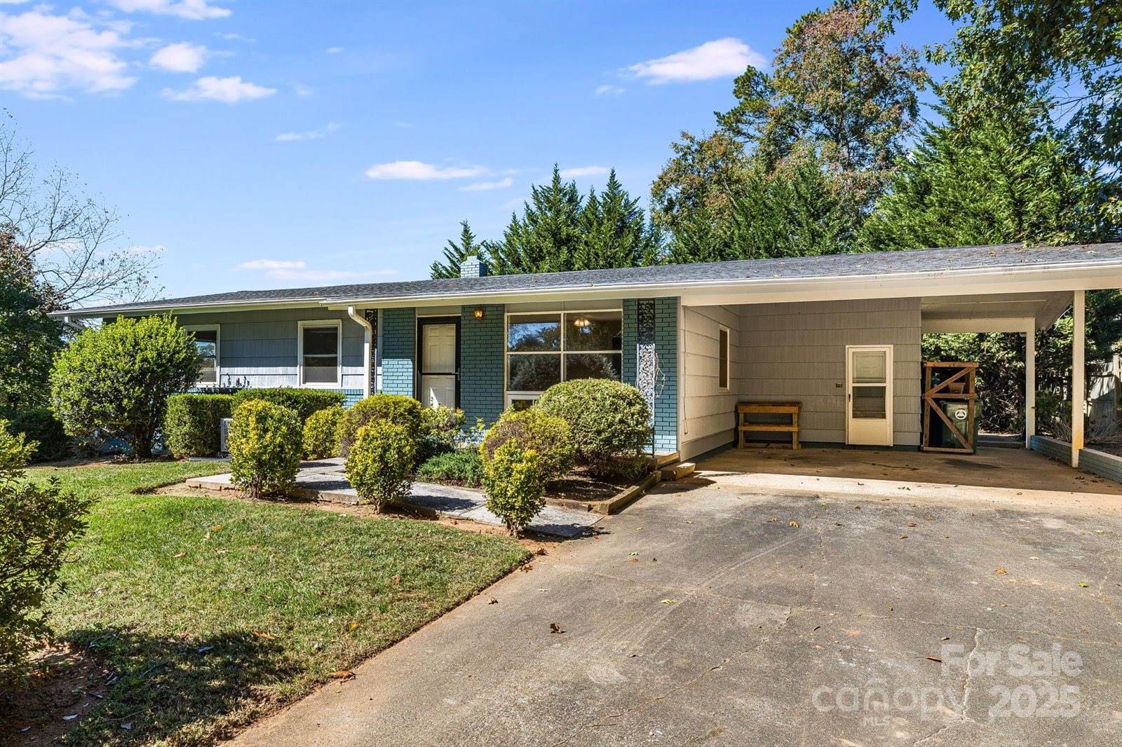 26 Elkmont Drive, Asheville, NC 28804