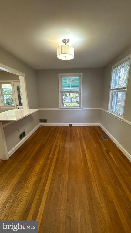 8676 Oak, Baltimore, MD 21234