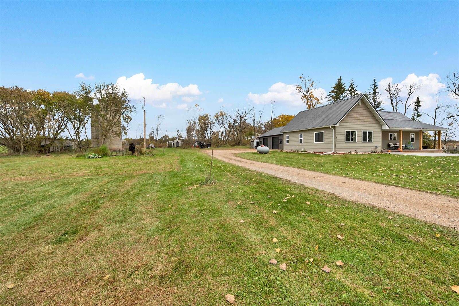 7112 County Rd A, Lena, WI 54139