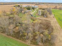 7112 County Rd A, Lena, WI 54139