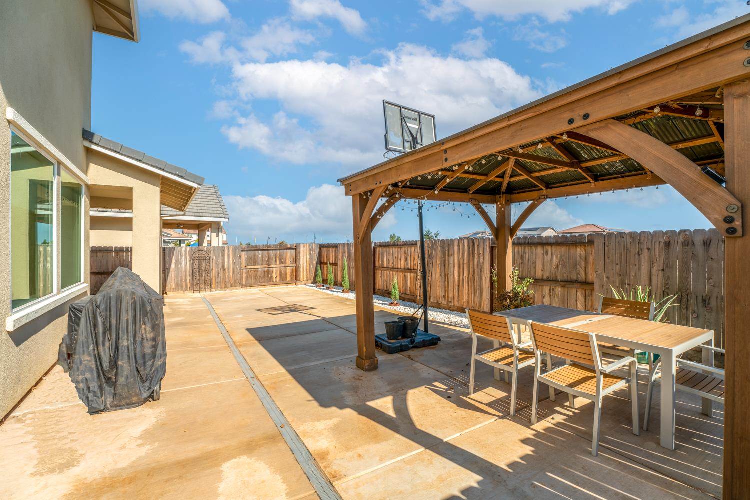 4231 Privas Way, Rancho Cordova, CA 95742