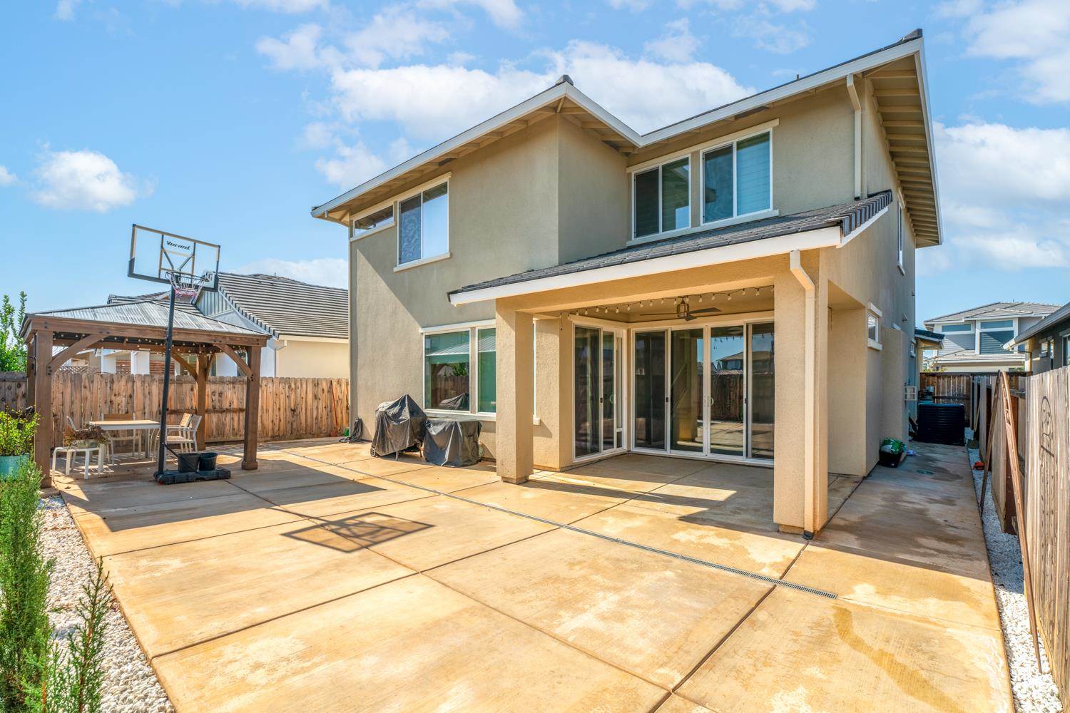 4231 Privas Way, Rancho Cordova, CA 95742